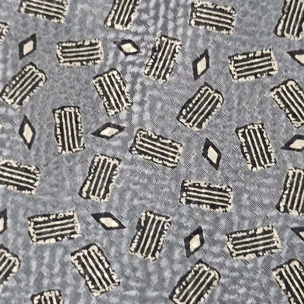 Stafford 100% Silk Tie – Gray Geometric Pattern Necktie